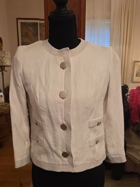 VINTAGE Young America By Oleg Cassini White Textured Round-Neck Button Jacket